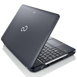 Fujitsu LifeBook A512 15" Core i3 2.4 GHz - HDD 320 GB - 4GB QWERTY - Engels