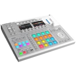 Native Instruments Maschine Studio Audio accessoires