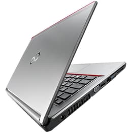 Fujitsu LifeBook E736 13" Core i3 2.3 GHz - SSD 256 GB - 8GB QWERTZ - Duits