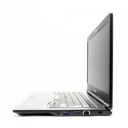 Fujitsu LifeBook E449 14" Core i3 2.2 GHz - SSD 256 GB - 16GB QWERTZ - Duits