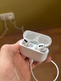Apple AirPods Pro 1e generatie (2021) - MagSafe-oplaadcase Wit