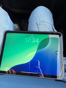 iPad 10 (2022, A14 series) Refurbished | Back Market